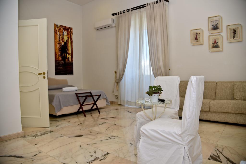 B&B Palazzo Ruffo Di Bagnara Naples Exterior photo