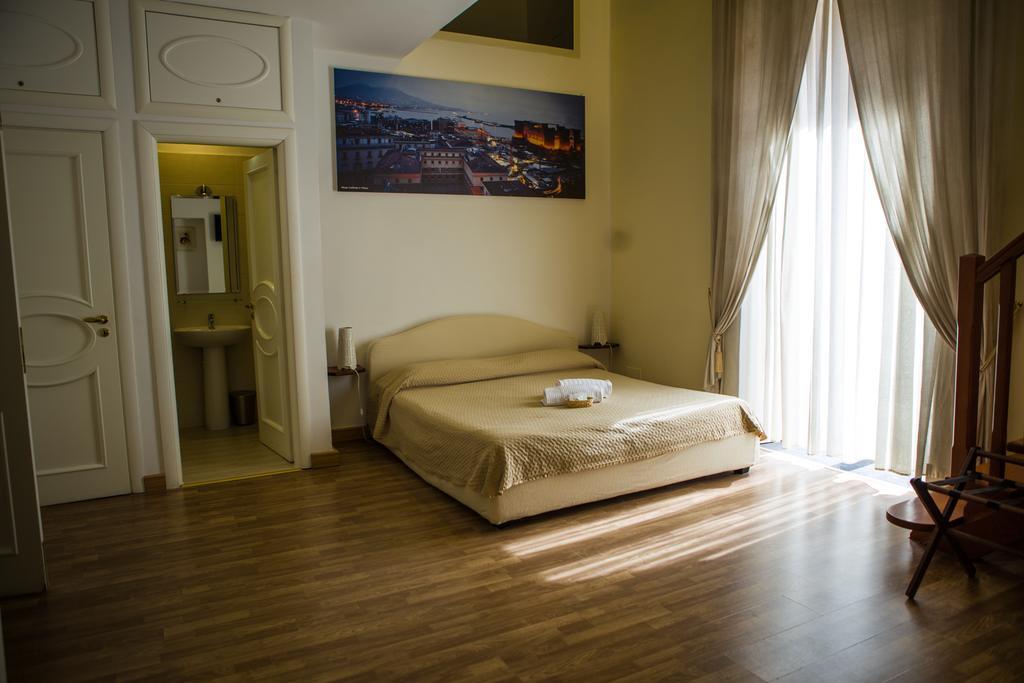 B&B Palazzo Ruffo Di Bagnara Naples Exterior photo