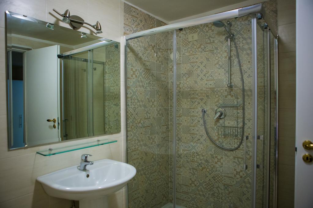 B&B Palazzo Ruffo Di Bagnara Naples Exterior photo