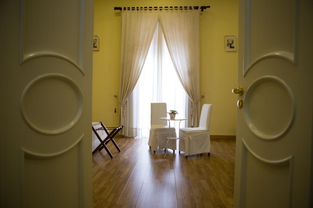 B&B Palazzo Ruffo Di Bagnara Naples Exterior photo