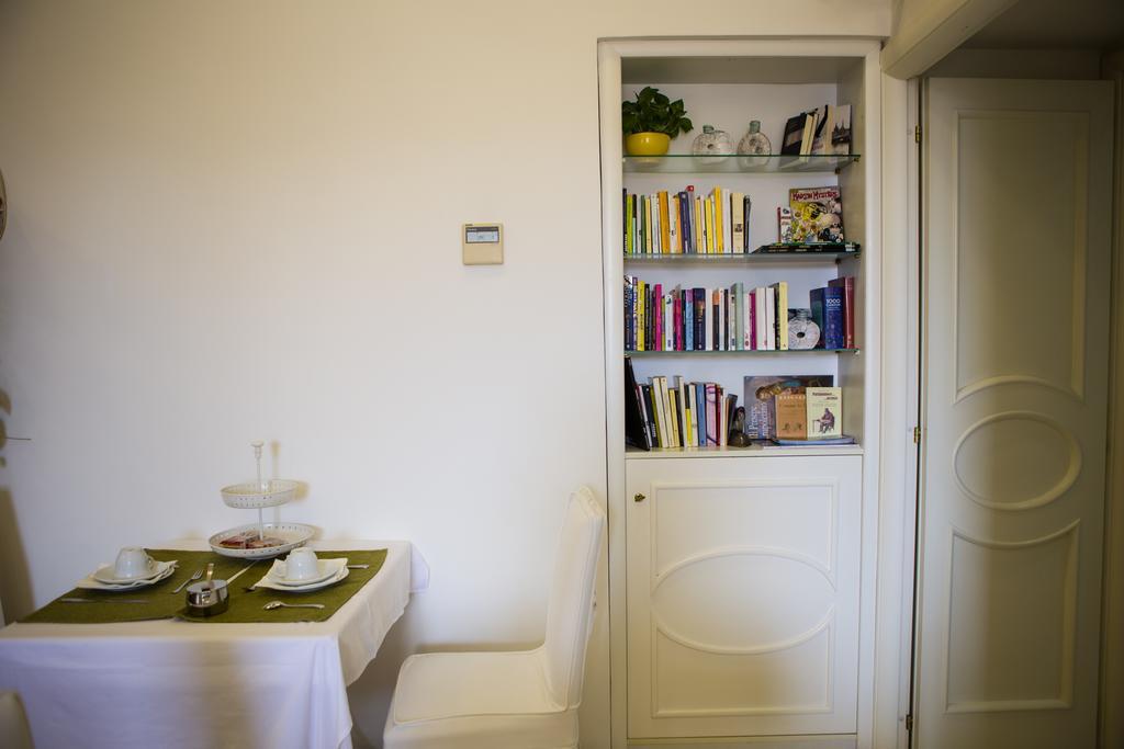 B&B Palazzo Ruffo Di Bagnara Naples Exterior photo