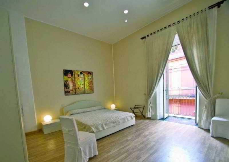 B&B Palazzo Ruffo Di Bagnara Naples Exterior photo
