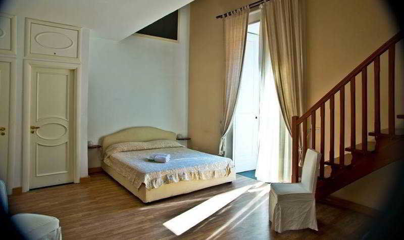 B&B Palazzo Ruffo Di Bagnara Naples Exterior photo